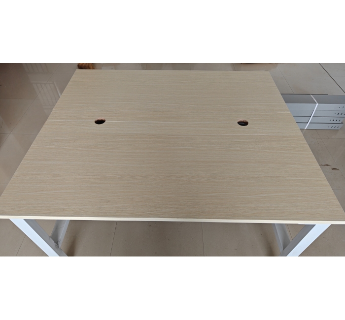 電腦桌1400-1200-700mm